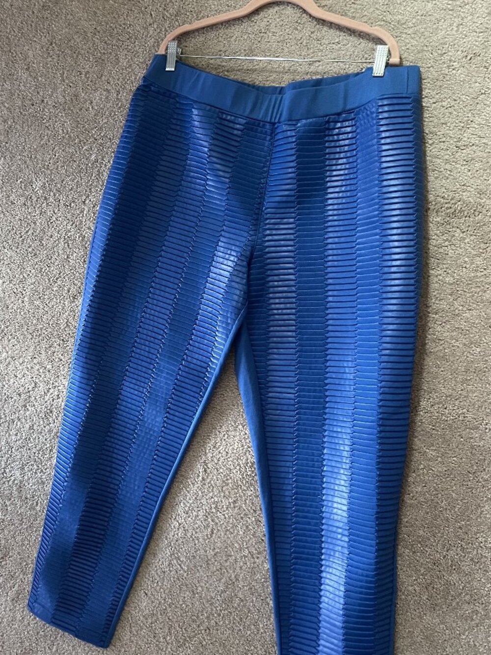 ASHLEY STEWART BLUE FAUX RIBBED LEATHER PONTE LEGGINGS